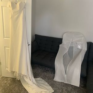 Blue by Enzoani the Monika dress, size 2, ivory crepe material, never tried on!